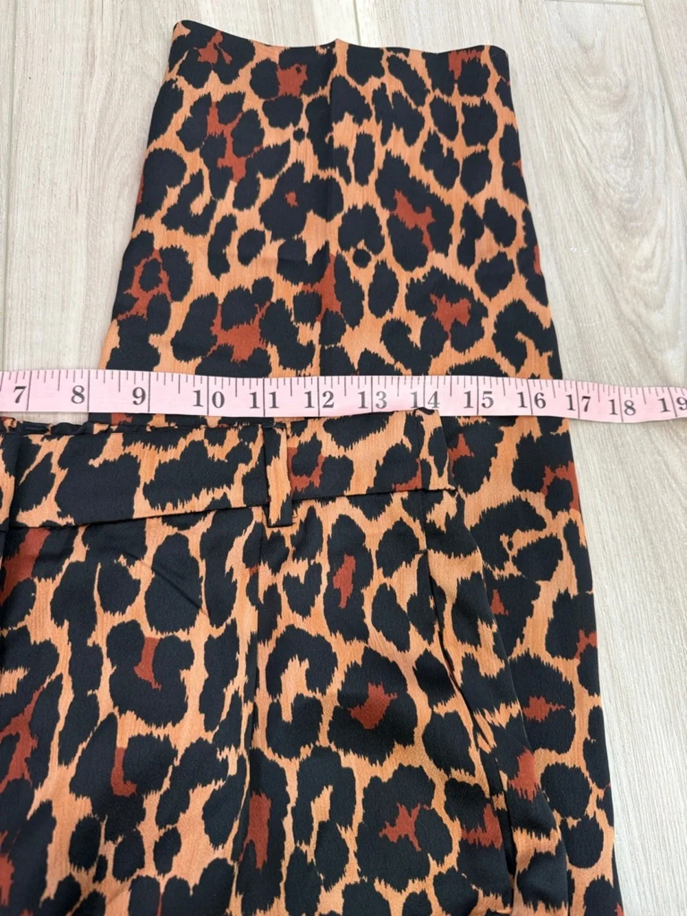 J. Crew high waisted leopard print satin trouser style pants size 2